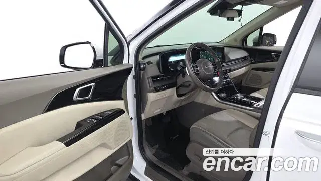 Kia Carnival 2022 — Фото 10/20