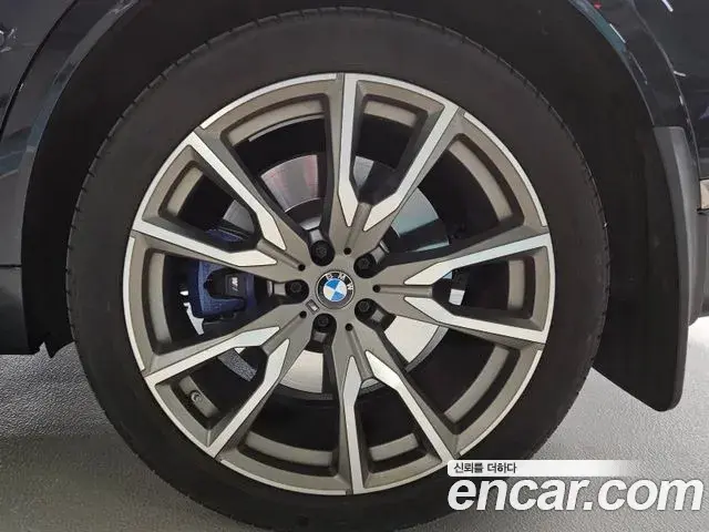 BMW X7 2021 — Şəkil 19/20
