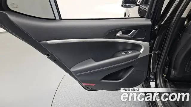 Genesis G70 2018 — Şəkil 28/37