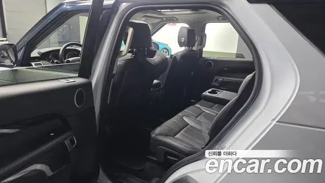 Land Rover Discovery 5 2019 — Şəkil 14/20