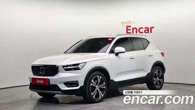Volvo XC40 2019 — Şəkil 6/33