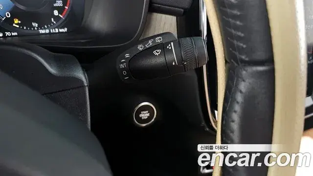 Volvo XC40 2019 — Şəkil 9/33