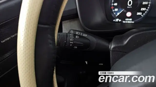 Volvo XC40 2019 — Şəkil 4/33