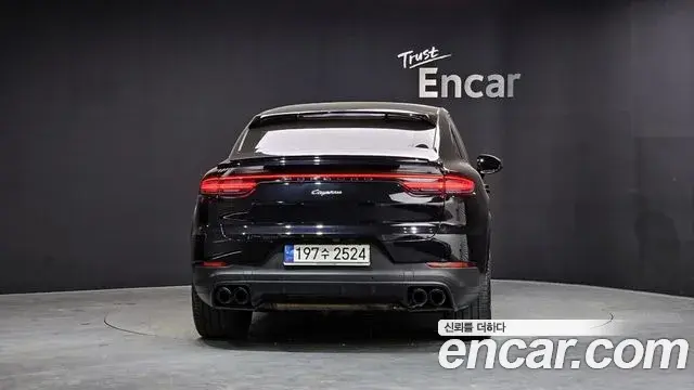 Porsche Cayenne 2021 — Фото 3/20