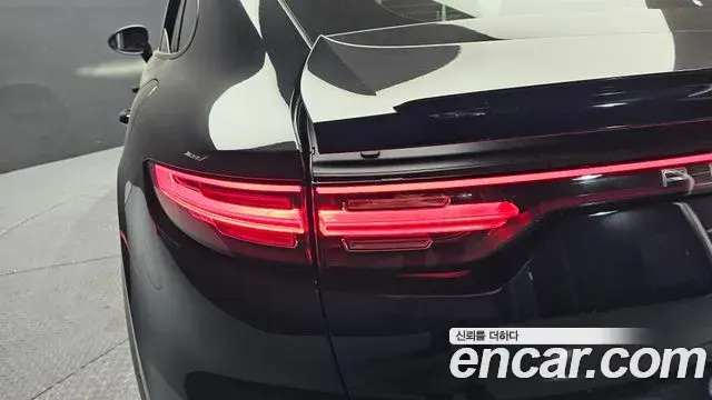 Porsche Cayenne 2021 — Photo 27/30