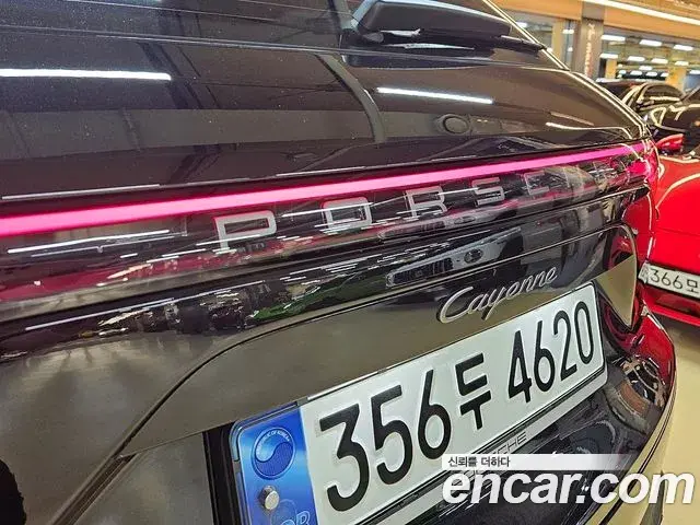 Porsche Cayenne 2022 — Şəkil 2/17