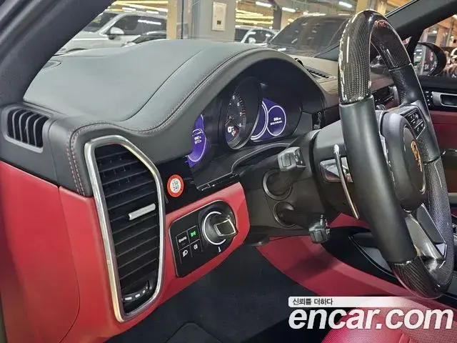 Porsche Cayenne 2022 — Şəkil 14/17