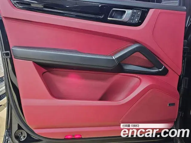Porsche Cayenne 2022 — Şəkil 1/17