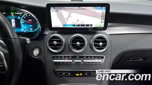 Mercedes-Benz GLC-Class 2021 — ფოტო 22/33
