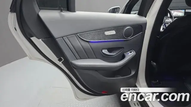 Mercedes-Benz GLC-Class 2021 — ფოტო 14/33