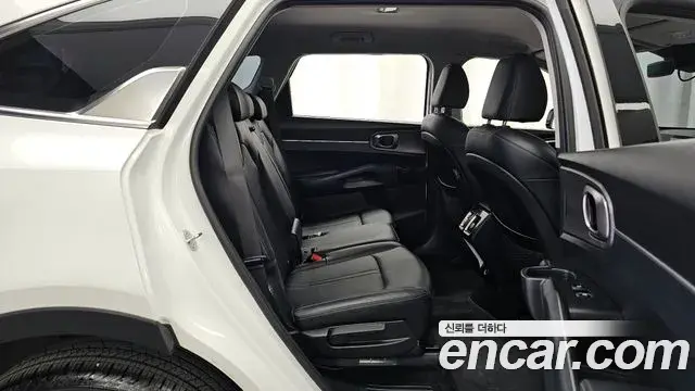 Kia Sorento 2024 — Photo 16/20