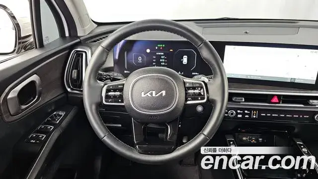 Kia Sorento 2024 — Photo 2/20
