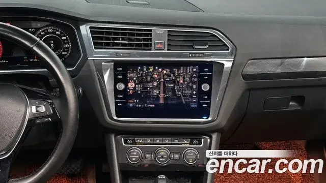 Volkswagen Tiguan 2018 — Şəkil 6/20
