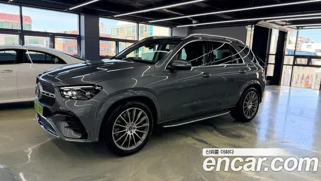 Mercedes-Benz GLE-Class 2025 — Фото 17/17