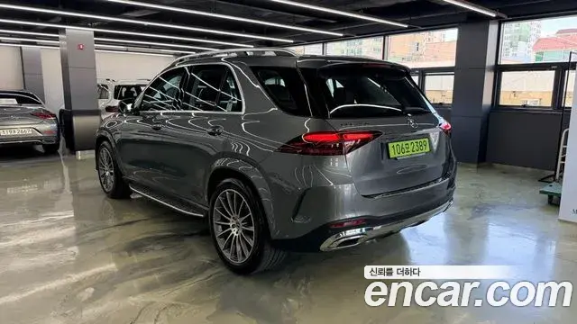 Mercedes-Benz GLE-Class 2025 — Фото 3/17