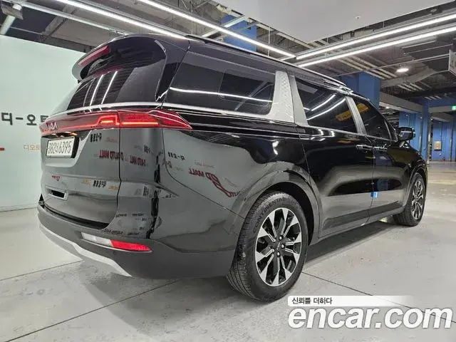 Kia Carnival 2022 — Фото 6/20