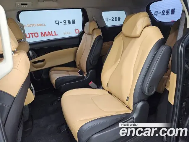 Kia Carnival 2022 — Фото 12/20