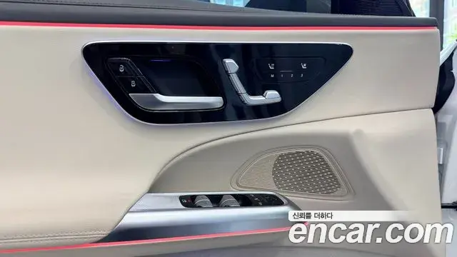 Mercedes-Benz E-Class 2024 — ფოტო 11/14