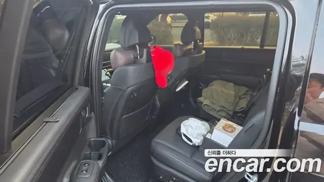 Hyundai Santa Fe 2024 — Şəkil 9/11