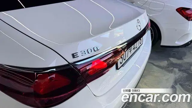 Mercedes-Benz E-Class 2025 — Фото 4/15