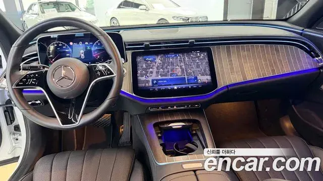 Mercedes-Benz E-Class 2025 — Фото 7/15