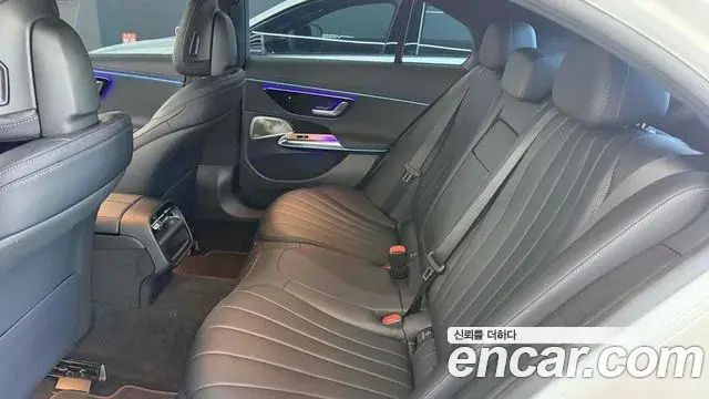Mercedes-Benz E-Class 2025 — Фото 10/15