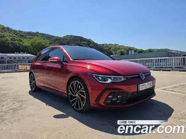 Volkswagen Golf 2024 — ფოტო 12/20