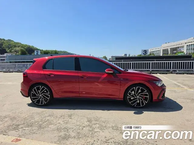 Volkswagen Golf 2024 — ფოტო 9/20