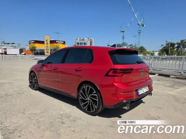 Volkswagen Golf 2024 — ფოტო 14/20