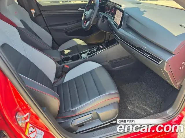 Volkswagen Golf 2024 — ფოტო 5/20
