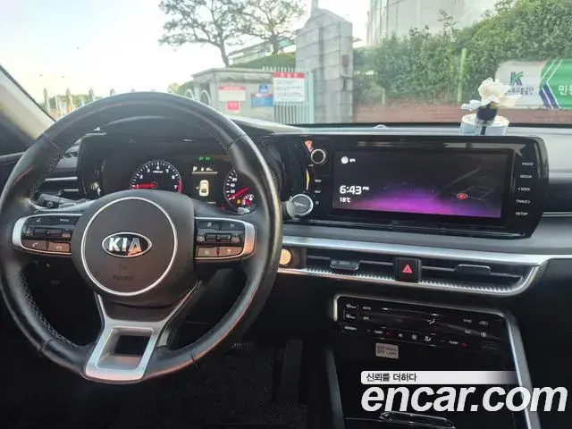 Kia K5 2020 — Şəkil 10/15