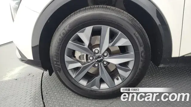 Kia Sportage 2022 — Фото 5/20
