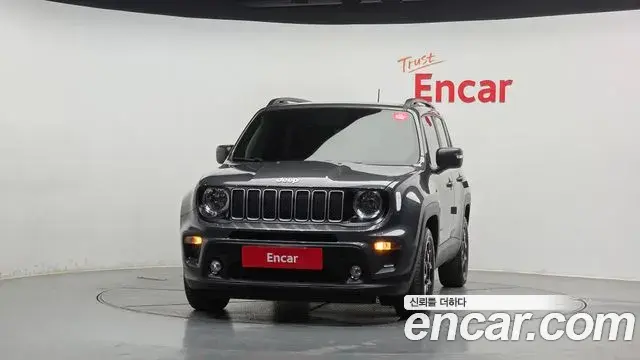 Jeep Renegade 2022 — ფოტო 14/30