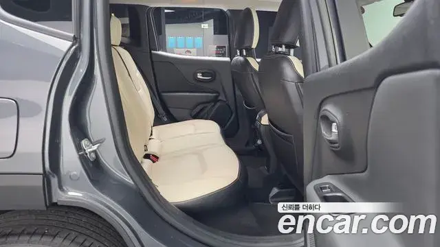 Jeep Renegade 2022 — ფოტო 9/30