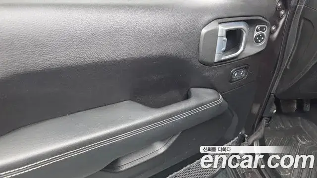 Jeep Wrangler 2019 — Photo 26/31