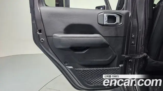 Jeep Wrangler 2019 — Photo 11/31