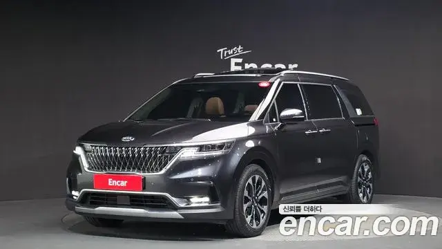 Kia Carnival 2021 — Фото 1/20