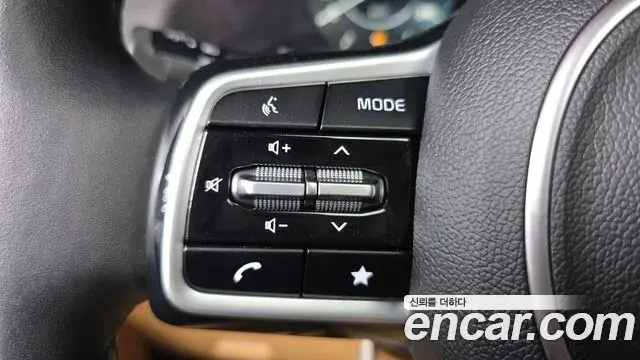 Kia Carnival 2021 — Фото 15/20