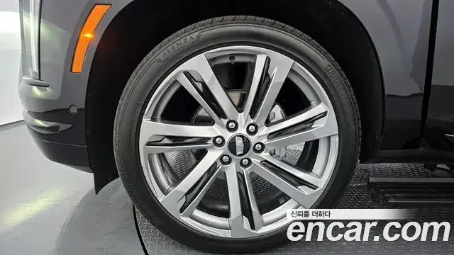Cadillac Escalade 2025 — ფოტო 11/20