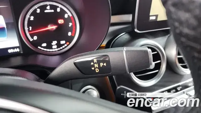Mercedes-Benz GLC-Class 2019 — Şəkil 12/20