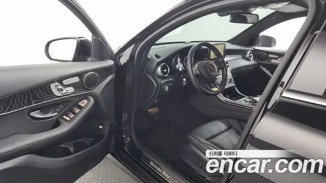 Mercedes-Benz GLC-Class 2019 — Şəkil 10/20