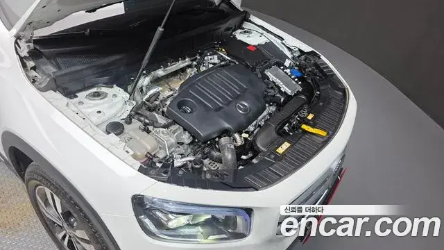 Mercedes-Benz GLB-Class 2022 — ფოტო 23/34