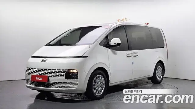 Hyundai Staria 2022 — Photo 1/20