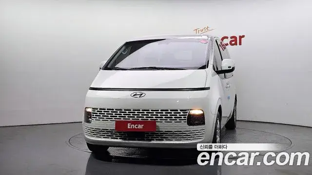 Hyundai Staria 2022 — Photo 3/20