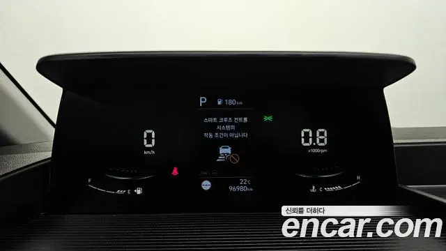 Hyundai Staria 2022 — Photo 8/20