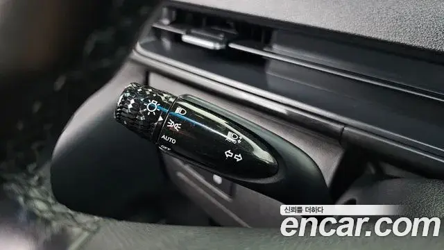 Hyundai Staria 2022 — Photo 15/20