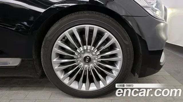 Kia The K9 2018 — Şəkil 25/32
