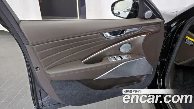 Kia The K9 2018 — Şəkil 22/32