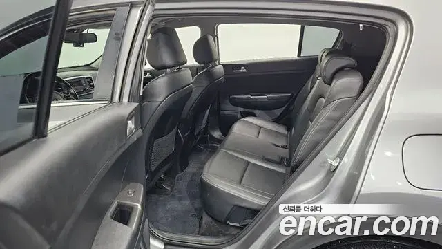 Kia Sportage The Bold 2020 — ფოტო 21/30