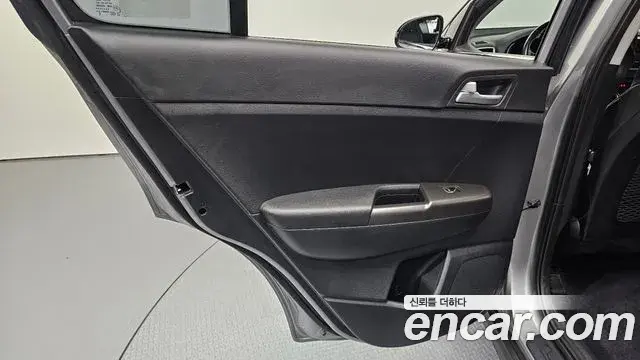 Kia Sportage The Bold 2020 — ფოტო 3/30